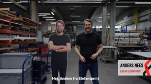 Pappfigur med ryggstøtte